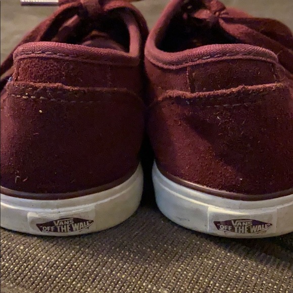 Vans - Picture 2 of 2